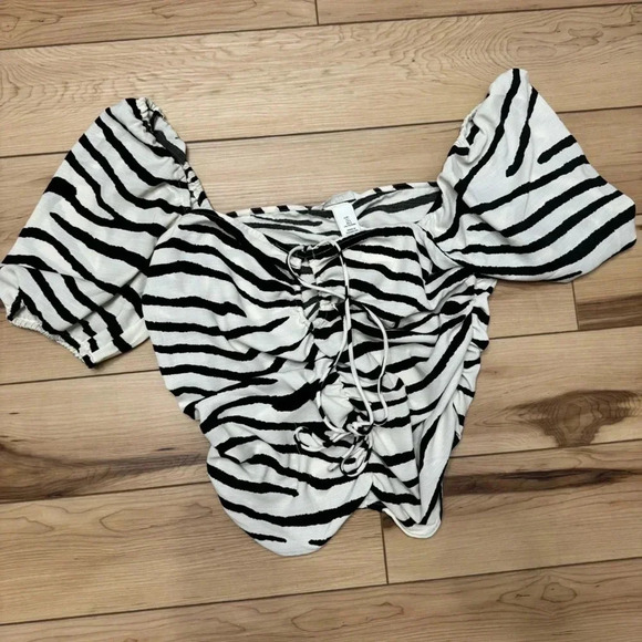 Zebra Pattern Top H&M- Size Large - Picture 1 of 3